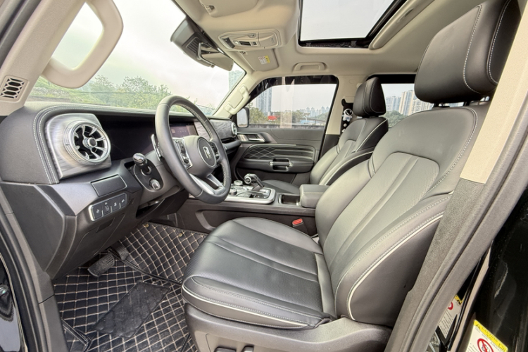 坦克300 2023款 2.0T 铁骑02中控内饰7008