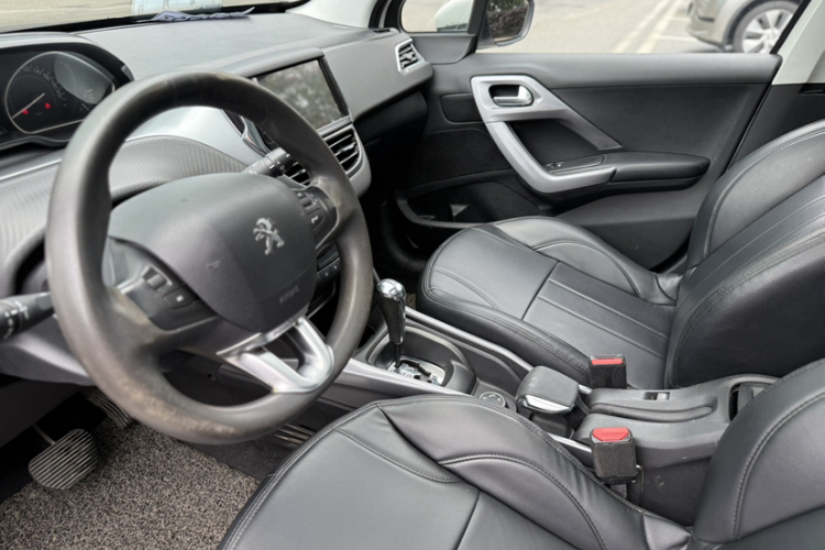 标致2008 2016款 230THP 自动时尚版车身外观6001