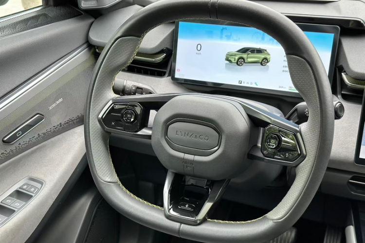 领克08 EM-P 2023款 220km 四驱性能Halo中控内饰7005