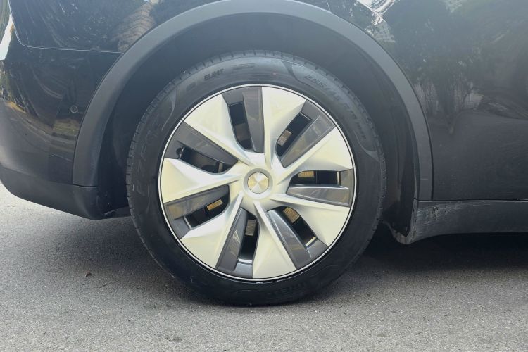 特斯拉 Model Y 2022款 改款 后轮驱动版局部细节9007