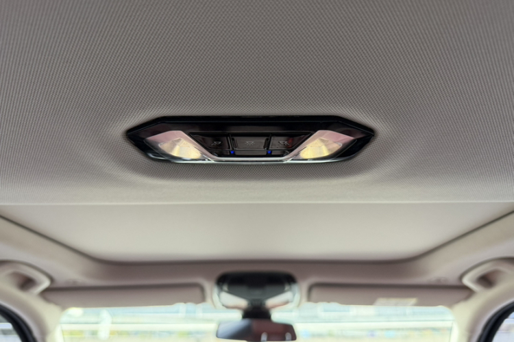 宝马3系 2022款 325i M运动套装局部细节22