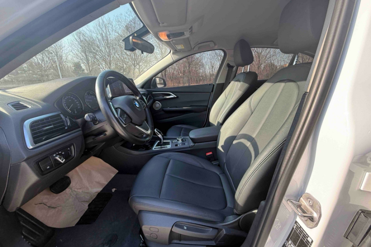 宝马1系 2022款 120i M运动版中控内饰7005