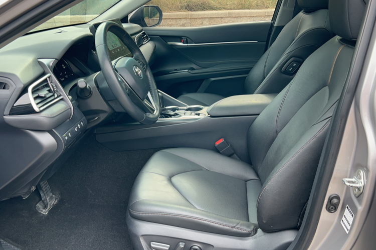 丰田 凯美瑞 2021款 2.5G 豪华版中控内饰7001