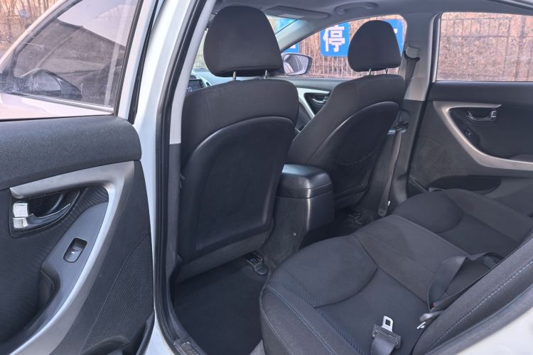 现代 朗动 2013款 1.6L 自动领先型中控内饰7004