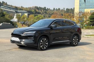 比亚迪 宋PLUS新能源 2025款 EV 智驾版 520km 豪华型