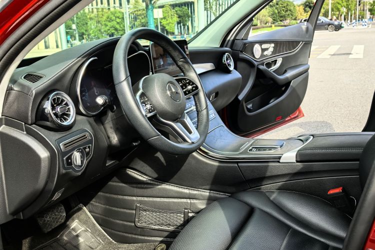 奔驰C级 2019款 改款 C 260 L 运动版中控内饰7001