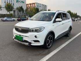 SWM斯威汽车 SWM斯威X7 2017款 1.5T 自动智享型 7座