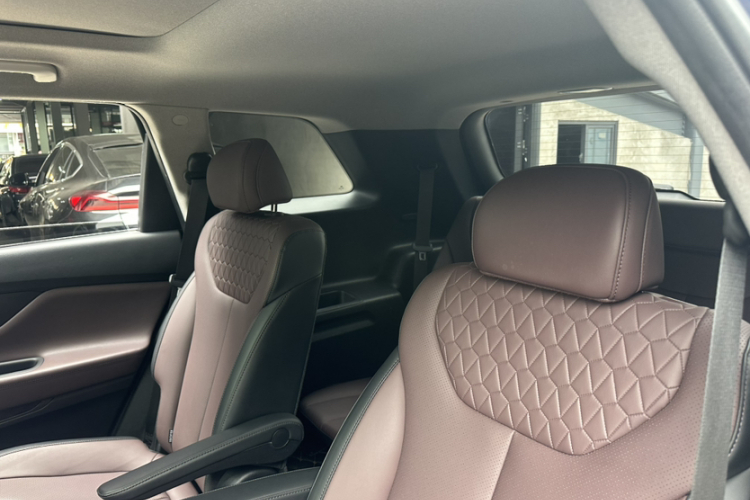 现代 胜达 2019款 380 TGDi GLS 自动两驱豪华版 国V中控内饰7005