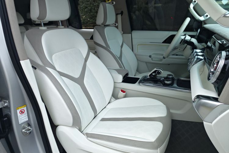 超境汽车 共创坦克300 2021款 2.0T 赛博坦克中控内饰7006