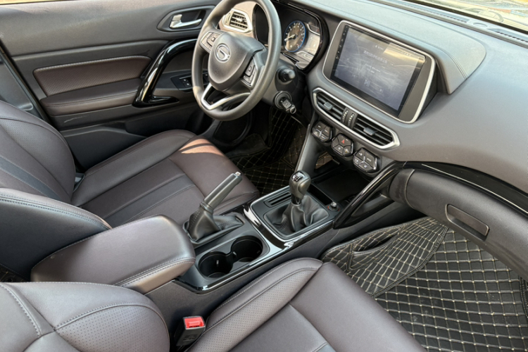 广汽传祺 传祺GS4 2018款 235T 手动两驱精英版中控内饰7001