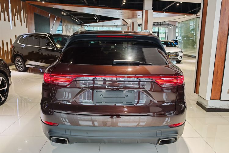 保时捷 2019款 Cayenne 3.0T车身外观6004