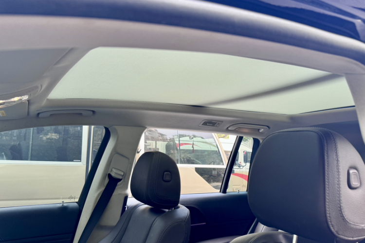 奔驰GLS 2023款 改款 GLS 450 4MATIC 时尚型中控内饰7007