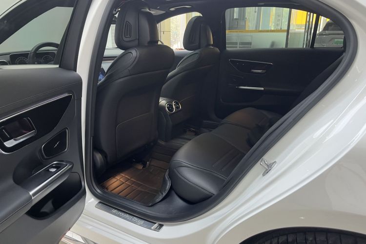 奔驰C级 2022款 C 200 L 运动版中控内饰7005