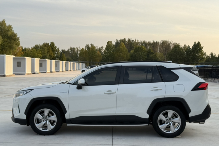 丰田 RAV4荣放 2020款 双擎  2.5L E-CVT两驱精英版车身外观6007