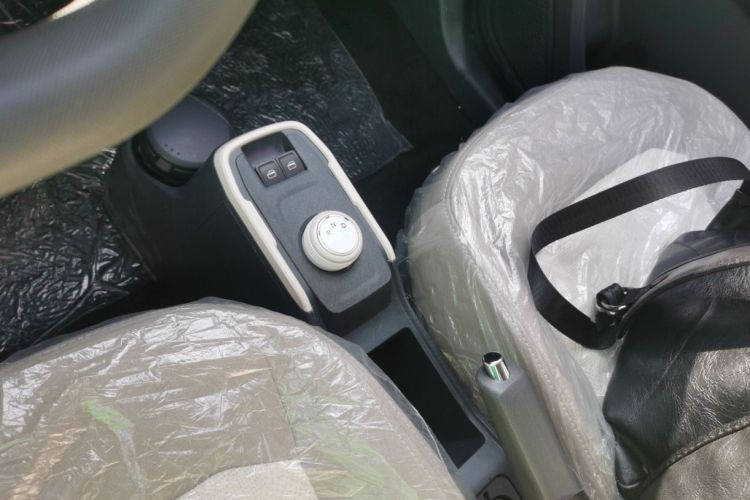 奇瑞新能源 QQ冰淇淋 2024款 170km 圣代局部细节18