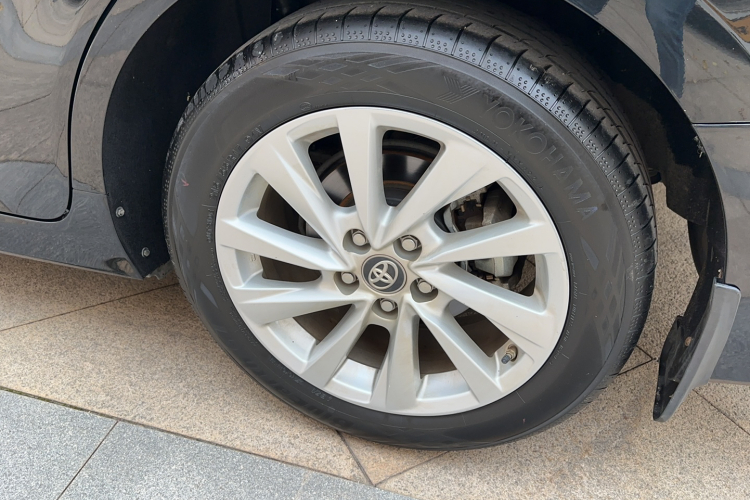 丰田 凯美瑞 2021款 2.0G 豪华版局部细节9001