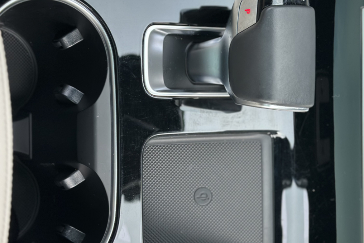 理想汽车 理想ONE 2021款 增程6座版中控内饰7014