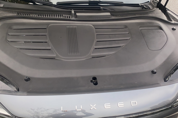 鸿蒙智行 智界R7 2025款 增程 251km Max局部细节24