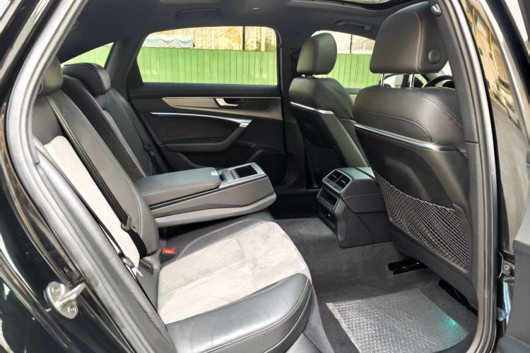 奥迪A6L 2019款 40 TFSI 豪华动感型中控内饰7005
