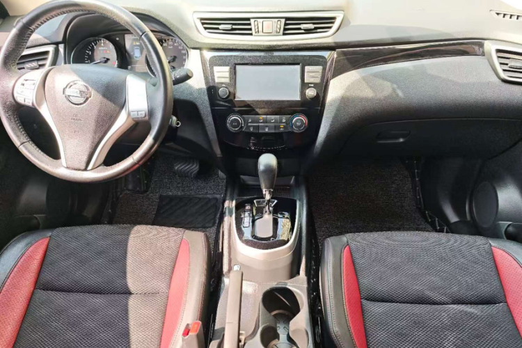 日产 逍客 2017款 2.0L CVT智享版 国VI中控内饰7005