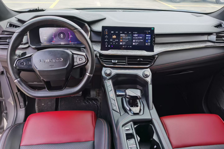 领克06 2020款 1.5T 劲Pro中控内饰7003