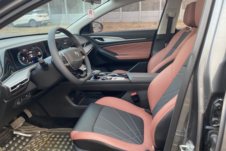 长安 逸动 2022款 PLUS 蓝鲸NE 1.4T GDI DCT尊贵版中控内饰7011