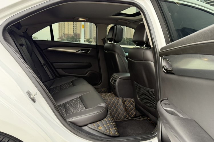 凯迪拉克ATS-L 2017款 28T 技术型中控内饰7005