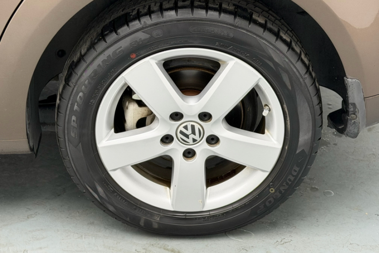 大众 途安 2013款 1.4T 手动风尚版5座车身外观6005