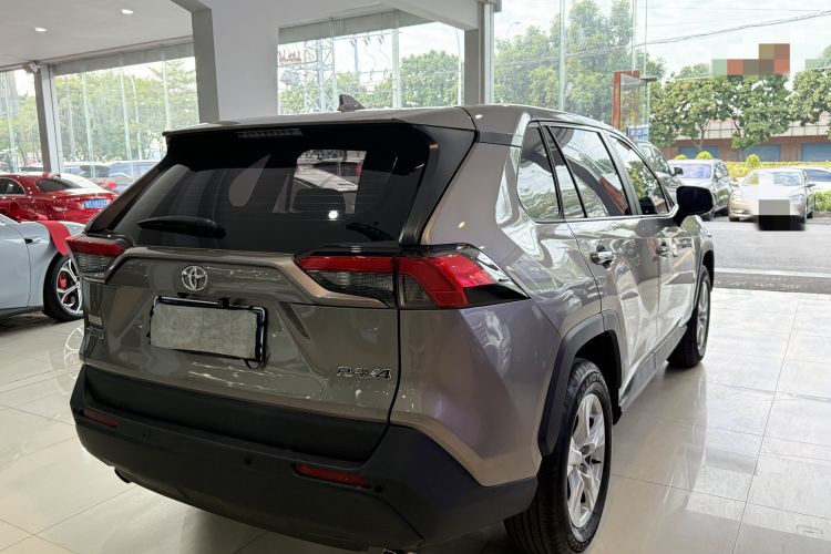 丰田 RAV4荣放 2024款 2.0L CVT两驱都市版车身外观6006