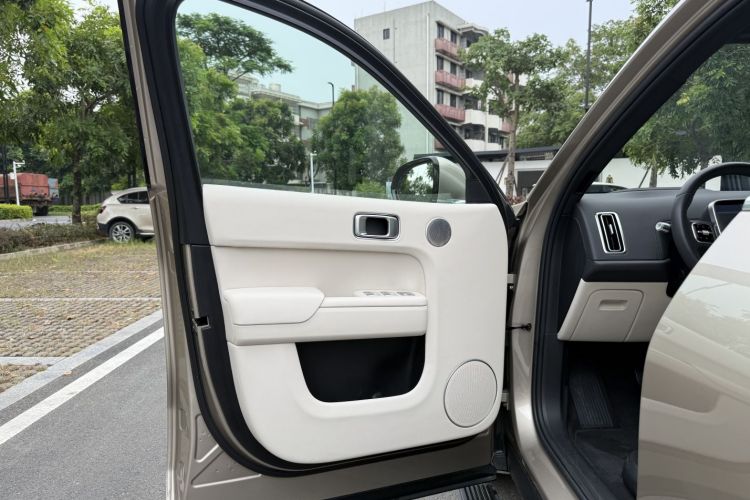理想汽车 理想L9 2024款 Ultra中控内饰7007