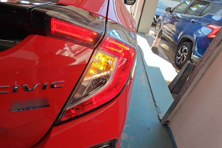 本田 思域 2021款 HATCHBACK 220TURBO CVT新锐控车身外观6007