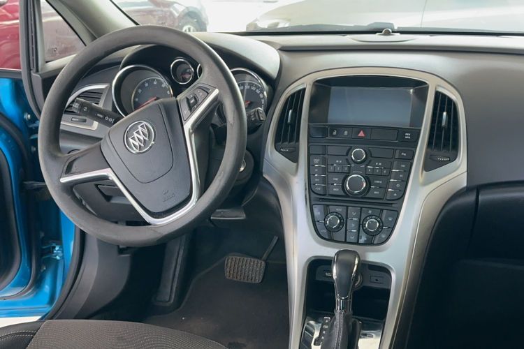 别克 英朗 2014款 XT 1.6L 自动时尚版中控内饰7006