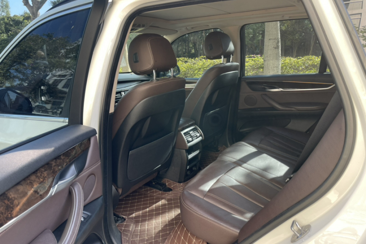 宝马X5(进口) 2015款 xDrive28i中控内饰7002