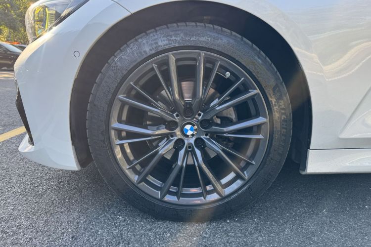 宝马3系 2022款 325Li M运动曜夜套装车身外观6004