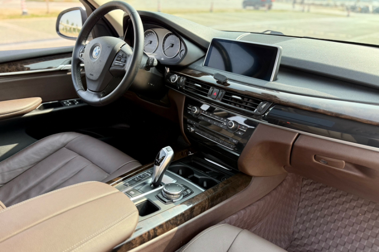 宝马X5(进口) 2015款 xDrive28i中控内饰7010