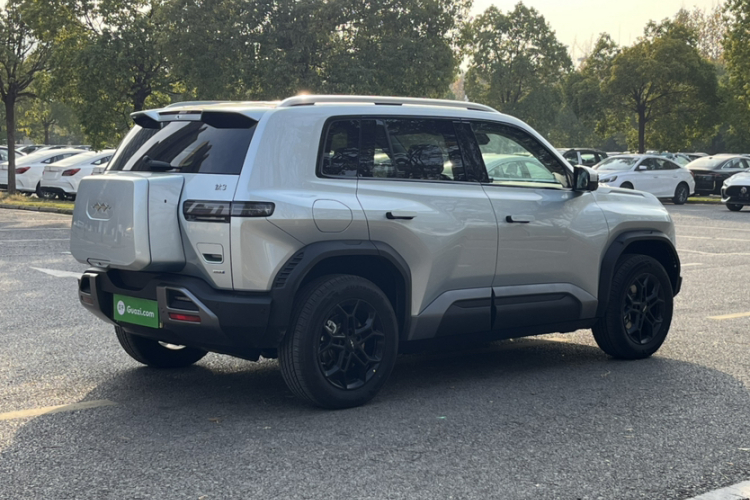 方程豹 钛3 2025款 501KM 后驱智驾Max版车身外观6007