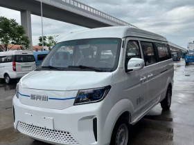 SRM鑫源 好运 2025款 标准型 宁德38.64kWh 270KM 6座