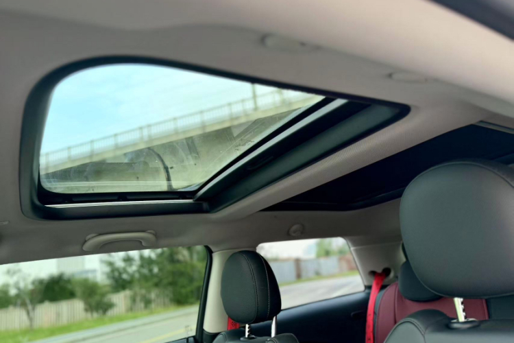 MINI 2021款 2.0T COOPER S 经典派中控内饰7006