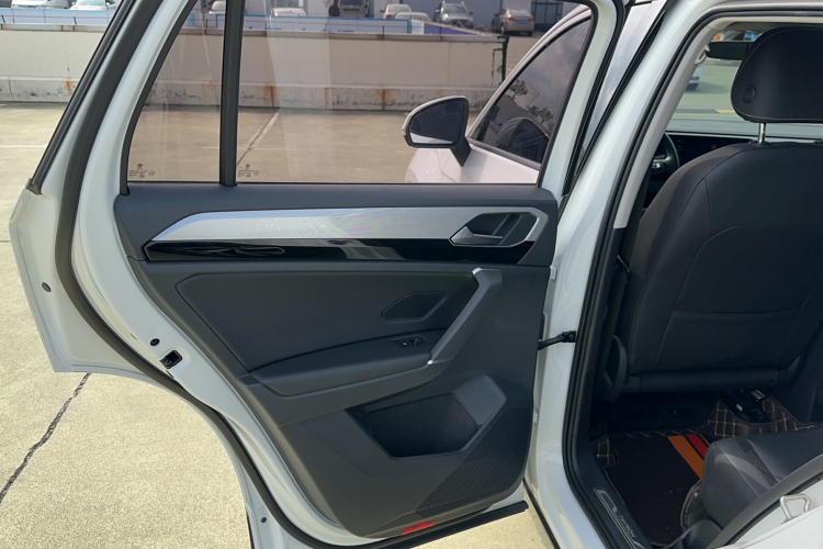 大众 探岳 2021款 330TSI 两驱豪华智联版Plus中控内饰7003