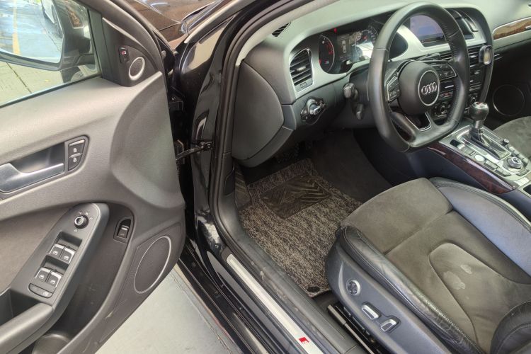 奥迪A4L 2012款 2.0 TFSI 自动运动型车身外观6009