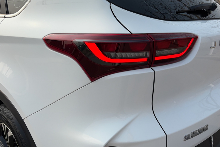 捷途X70 2023款 1.5T DCT超越PRO+版 5座局部细节9006