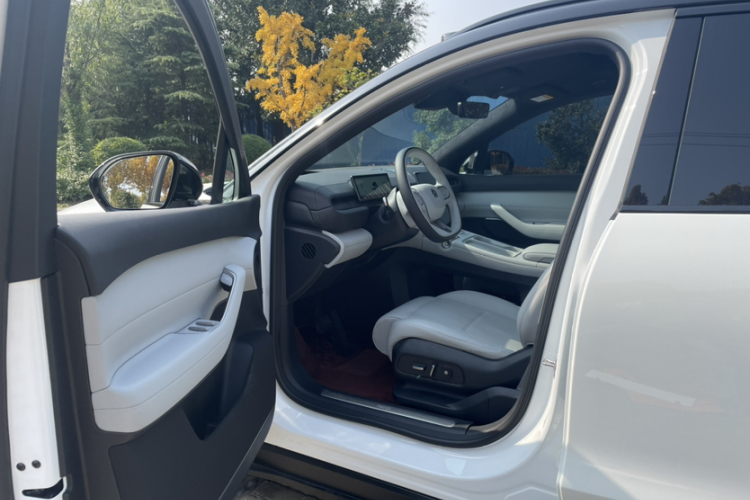 蔚来ES6 2024款 75kWh中控内饰7003