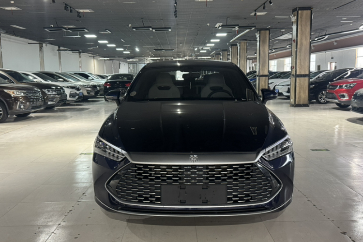 比亚迪 秦PLUS 2023款 冠军版 DM-i 55KM领先型车身外观6002