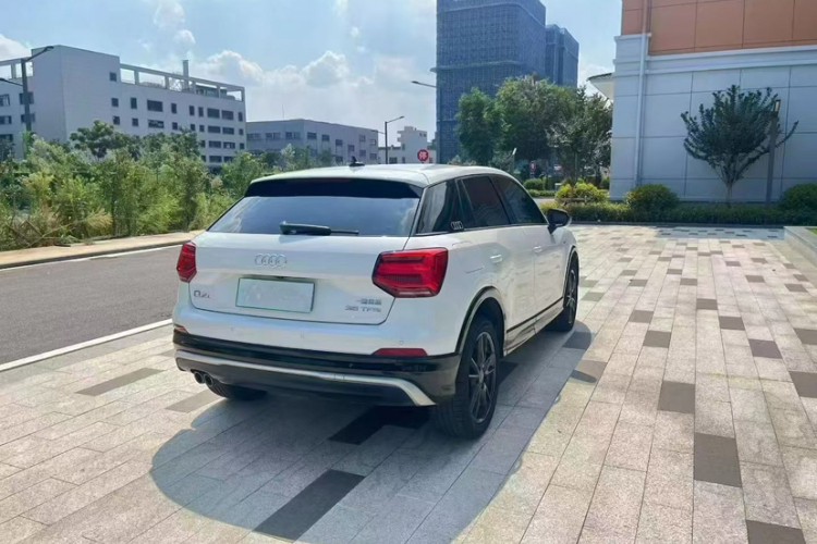 奥迪Q2L 2021款 35 TFSI 进取动感型车身外观6007