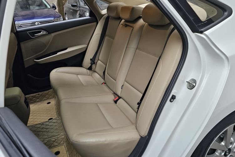 现代 名图 2014款 1.8L 自动智能型GLS中控内饰7003