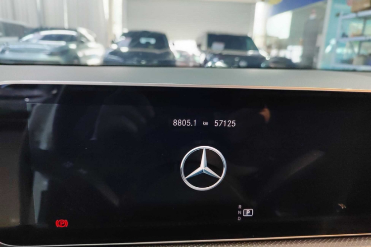 奔驰A级 2020款 改款二 A 180 L 运动轿车中控内饰15