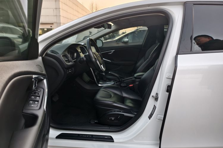 沃尔沃V40 2017款 T3 智逸版中控内饰7007