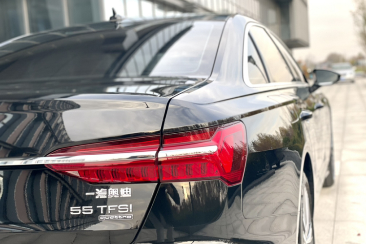 奥迪A6L 2024款 40 TFSI 豪华动感型车身外观6006