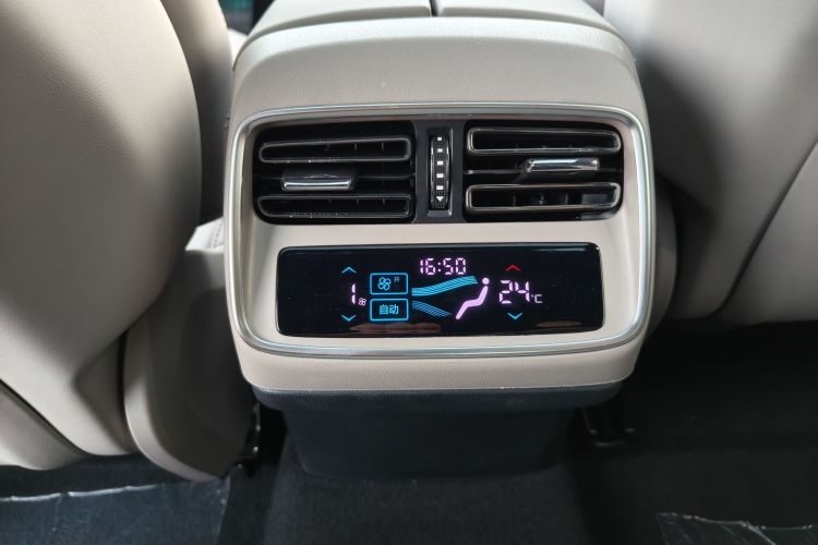 比亚迪 汉 2025款 EV 701KM激光雷达智驾型局部细节9004