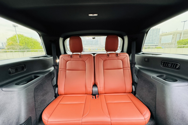 林肯 飞行家 2024款 3.0T V6 四驱奢雅版 六座中控内饰7008